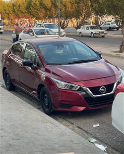 نيسان فيرسا